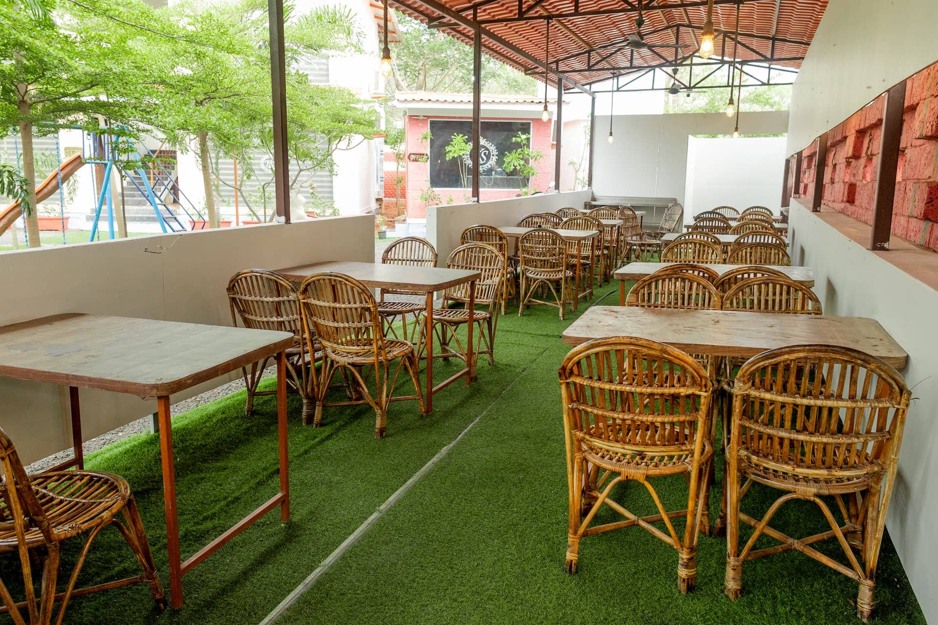 Opulence's resort Restaurant Image 1